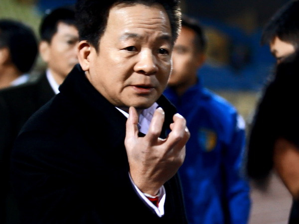 Nếu Abramovich cũng mắng trọng tài như bầu Hiển... ảnh 1