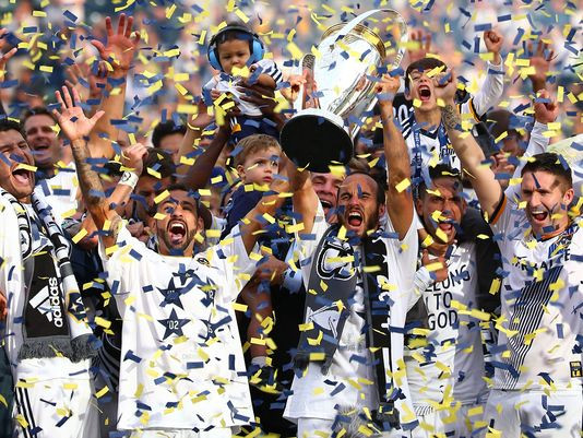 Lee Nguyễn và New England Revolutions vuột chức vô địch MLS ảnh 2