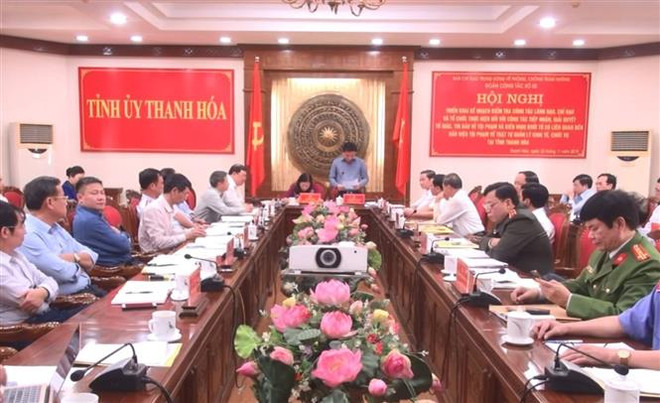 Toàn cảnh hội nghị. (Ảnh: Khiếu Tư/TTXVN) Đoàn Ban Chỉ đạo TW về phòng, chống tham nhũng làm việc tại Thanh Hóa ảnh 1