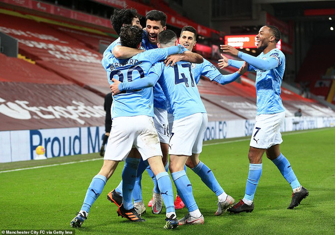 Liverpool thảm bại 1-4 trước Manchester City ngay tại Anfield ảnh 1