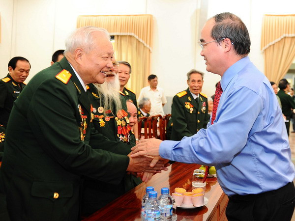 Mặt trận Tổ quốc gặp mặt cựu binh, TNXP ở Điện Biên Phủ ảnh 1