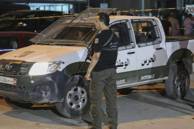 Tiêu diệt 3 nghi phạm tấn công sĩ quan vệ binh quốc gia Tunisia ảnh 1