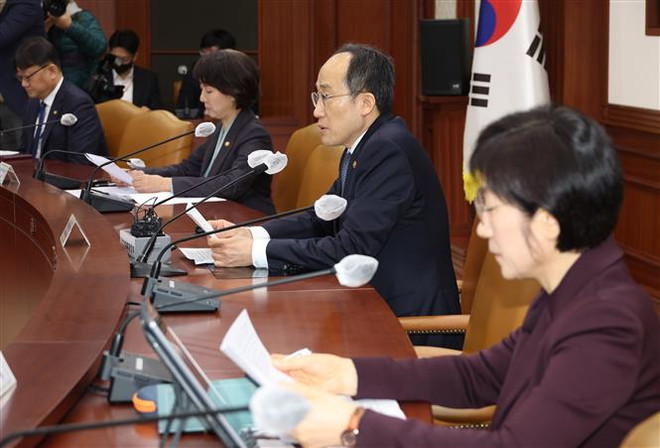 Hàn Quốc kêu gọi Mỹ hợp tác liên quan đến Đạo luật Giảm lạm phát ảnh 1