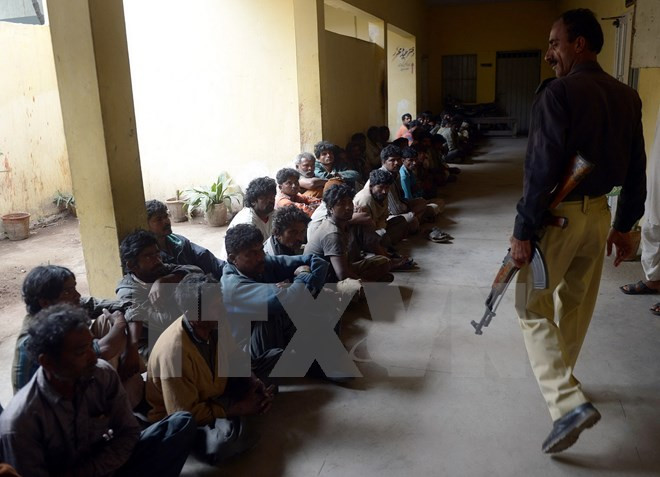 Pakistan bắt giữ 100 ngư dân và 12 tàu Ấn Độ xâm phạm vùng biển ảnh 1