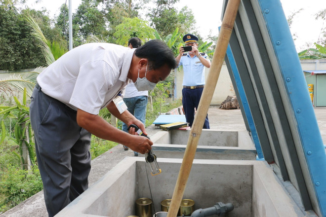 An Giang sẽ xử lý nghiêm doanh nghiệp 'găm hàng' trục lợi từ xăng dầu ảnh 2