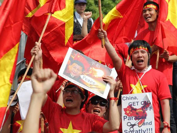 Người Việt tại Fukuoka biểu tình hòa bình phản đối Trung Quốc ảnh 3