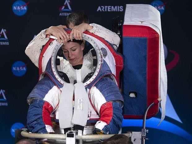 NASA trình làng mẫu trang phục mới dành cho các phi hành gia ảnh 1