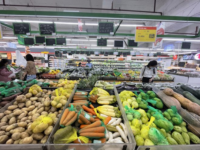 Hà Nội: Giá rau tăng cao, tiểu thương và người dân lắc đầu ngao ngán ảnh 1