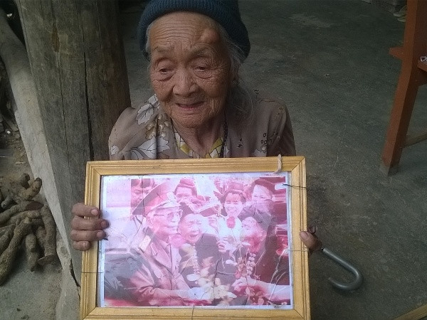 Nữ chiến sỹ địu con tham gia Chiến dịch Điện Biên Phủ ảnh 2