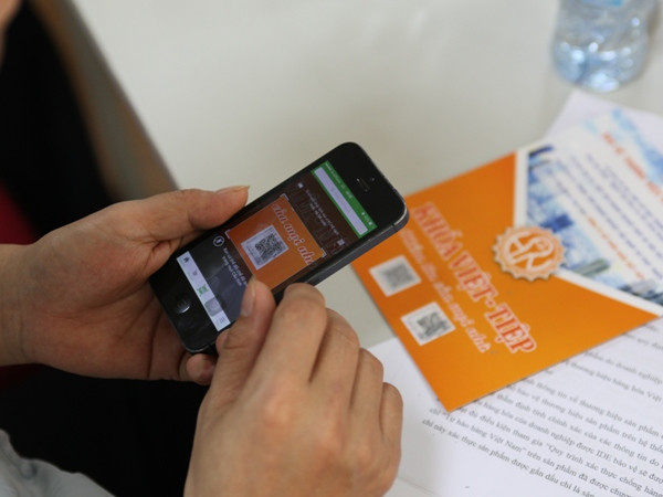 Cách xác thực hàng giả-thật với khóa Việt-Tiệp bằng Smartphone ảnh 1