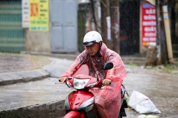 Đêm 24/5, nhiều vùng trên cả nước tiếp tục có mưa dông ảnh 1