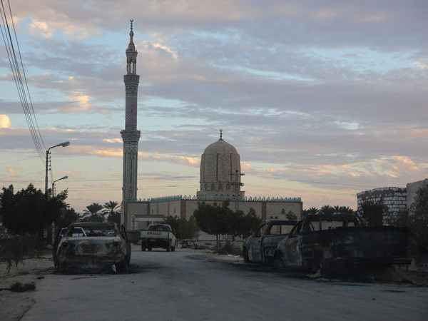 Việt Nam lên án mạnh mẽ vụ đánh bom khủng bố tại bán đảo Sinai ảnh 1