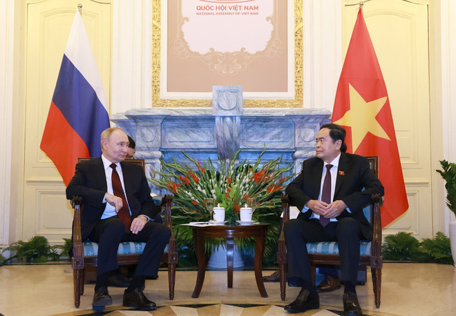 Chủ tịch Quốc hội Trần Thanh Mẫn hội kiến Tổng thống Liên bang Nga Vladimir Putin. (Ảnh: Thống Nhất/TTXVN) ttxvn_tran thanh man putin (1).jpg