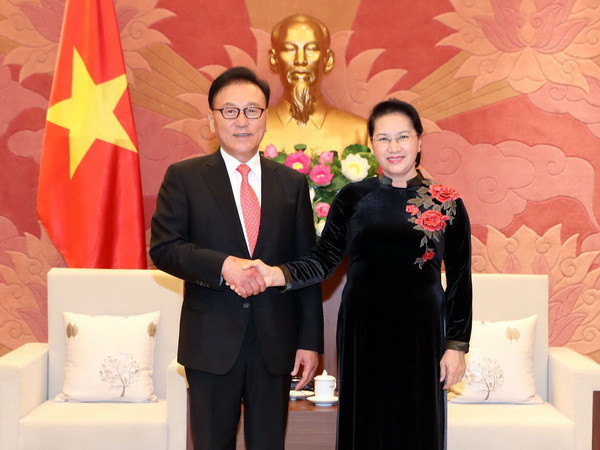 Bảo vệ quyền lợi của công dân Việt Nam tại khu vực Busan-Gyeongnam ảnh 1