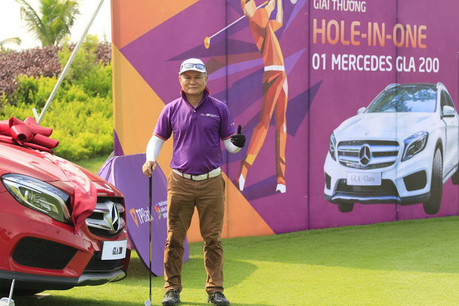 Tay golf Đường Ngọc Dương nhận xe 1,8 tỷ đồng sau cú hole-in-one ảnh 1