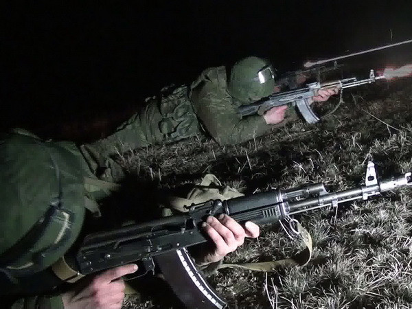 Hàng nghìn lính dù Nga tập trận gần biên giới với các nước EU ảnh 1