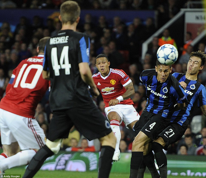 Cận cảnh Depay tỏa sáng giúp Man United đánh bại Club Brugge ảnh 1