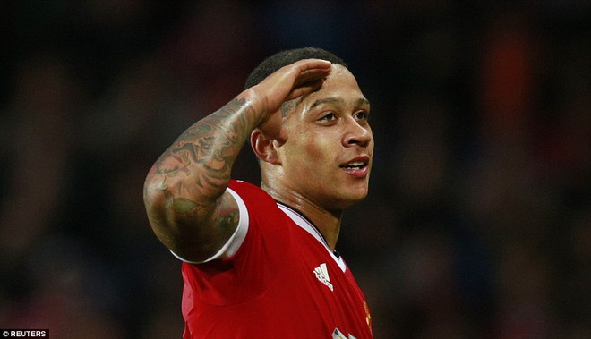 Louis van Gaal "phát điên" đòi hôn người hùng Memphis Depay ảnh 1