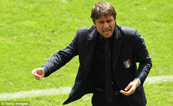 Huấn luyện viên Conte lập kỳ tích sau chiến thắng Thụy Điển ảnh 1