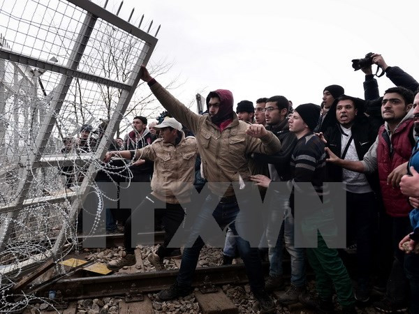 Thủ tướng Đức hối thúc Hy Lạp tăng cường nỗ lực tiếp nhận di dân ảnh 1