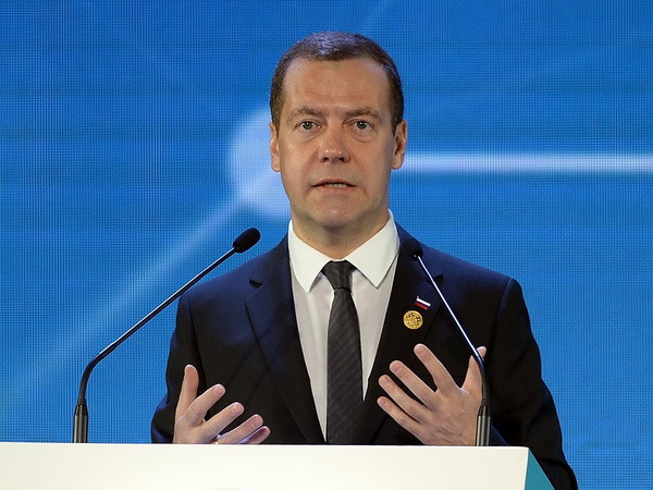 Thủ tướng Nga Dmitry Medvedev bắt đầu thăm Campuchia ảnh 1