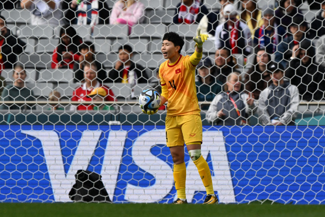 Thủ môn Kim Thanh bật mí bí quyết cản phá cú sút phạt đền ảnh 1