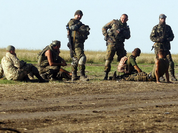 Ukraine tố Nga trực tiếp chỉ đạo phe ly khai ở miền Đông ảnh 1