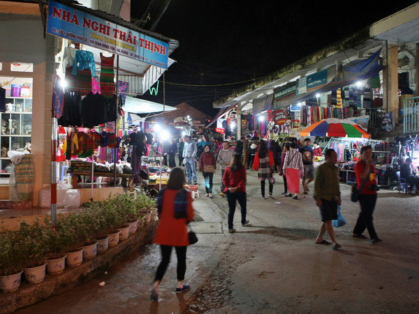 Tìm về lễ hội vỗ mông độc đáo trên Cao nguyên đá Đồng Văn ảnh 1