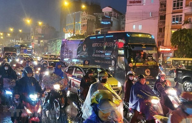 Trung Bộ và Tây Nguyên có nơi mưa to, đề phòng lũ quét, sạt lở đất ảnh 1