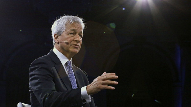CEO JPMorgan Chase cảnh báo các nhà đầu tư về một 'cơn bão' kinh tế ảnh 1