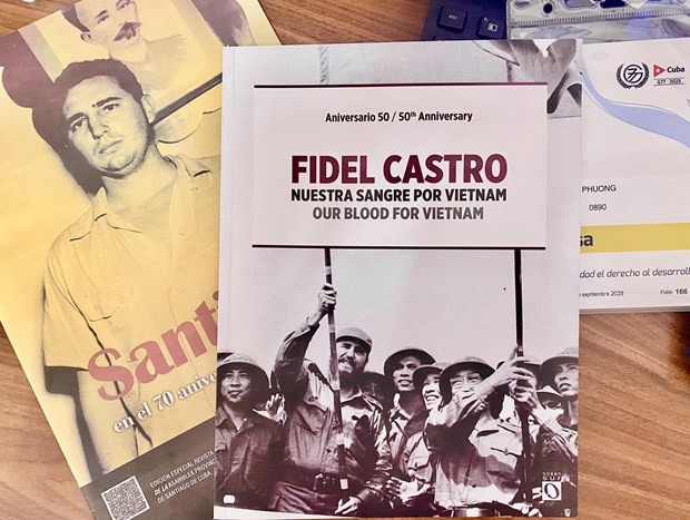 Ấn phẩm mới của Prensa Latina "Fidel Castro - Vì Việt Nam, nguyện hiến dâng cả máu!" tập hợp các tư liệu, bài viết về chuyến thăm Việt Nam cách đây 50 năm của Lãnh tụ Fidel. Sách về chuyến thăm đầu tiên của lãnh tụ Fidel Castro tới Việt Nam ảnh 1