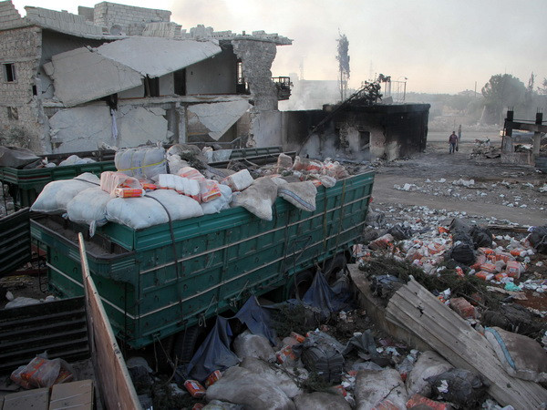 LHQ lập ủy ban điều tra vụ tấn công nhằm vào đoàn xe cứu trợ tại Syria ảnh 1