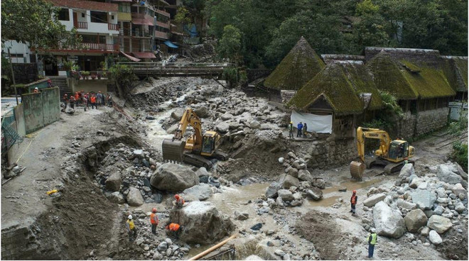 Peru: Sông Alcamayo vỡ bờ gây ngập lụt thánh địa Machu Picchu ảnh 1