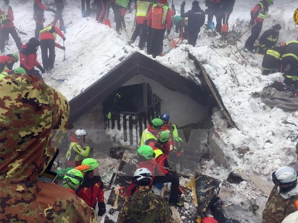 Hai vụ lở tuyết ở Pakistan làm nhiều phụ nữ và trẻ em thiệt mạng ảnh 1