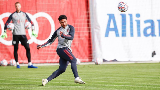 Tiền vệ Bayern Serge Gnabry dương tính với virus SARS-CoV-2 ảnh 1