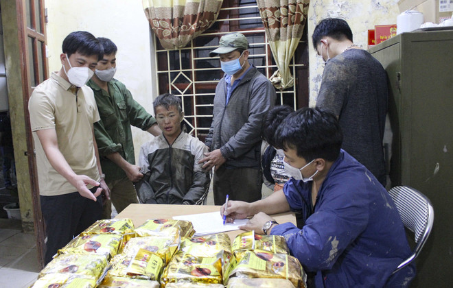 Điện Biên: Bắt 2 đối tượng mua bán 21kg ma túy đá và 8 bánh heroin ảnh 1