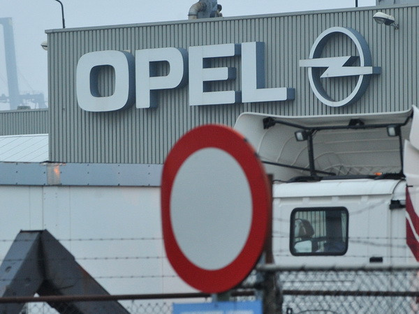 EU "bật đèn xanh" cho Peugeot PSA tiếp quản thương hiệu Opel ảnh 1