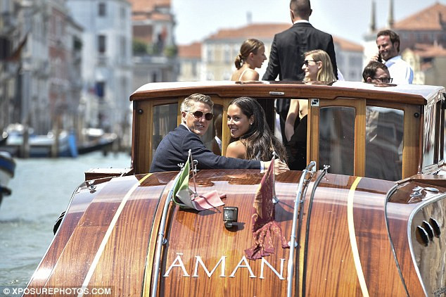 Thủ quân tuyển Đức Schweinsteiger sánh duyên cùng Ivanovic ảnh 6