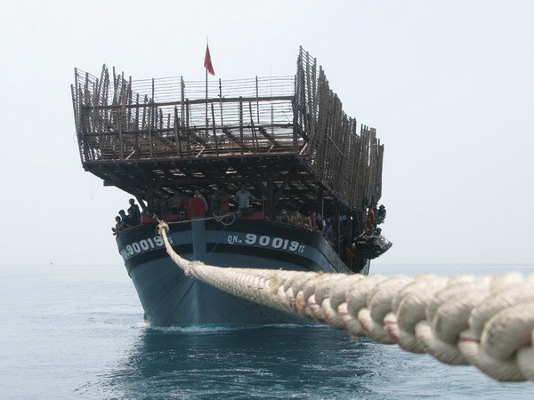 Thăm hỏi, hỗ trợ gia đình 34 ngư dân bị đâm chìm tàu ở Hoàng Sa ảnh 1