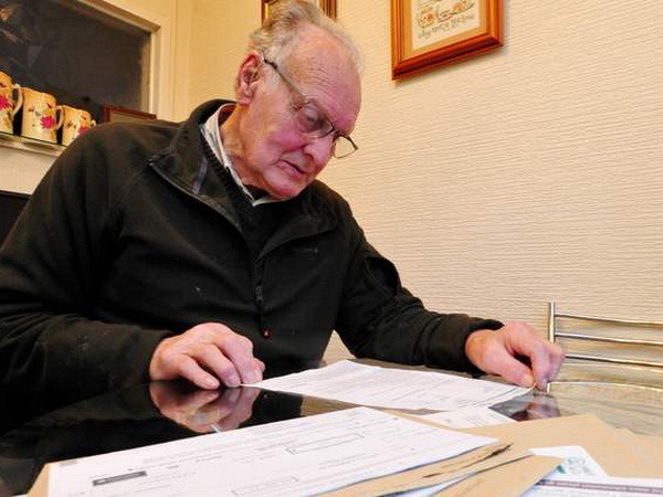 Anh: Cụ ông "sốc" vì nhận được hóa đơn thuế gần 5 tỷ bảng ảnh 1