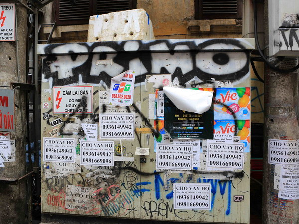 Một học sinh lớp 3 tử vong trong vụ trụ điện bị gãy ở Kon Tum ảnh 1