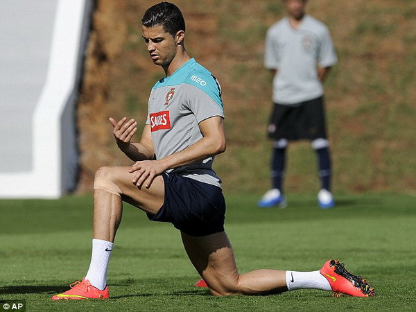 Bí quyết giúp Cris Ronaldo hồi phục kịp "đại chiến" với Đức ảnh 1