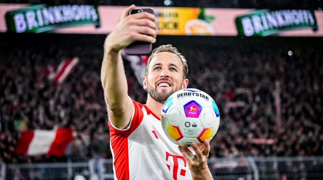 Bundesliga: Kane lập kỷ lục, góp công giúp Bayern vùi dập Dortmund ảnh 3