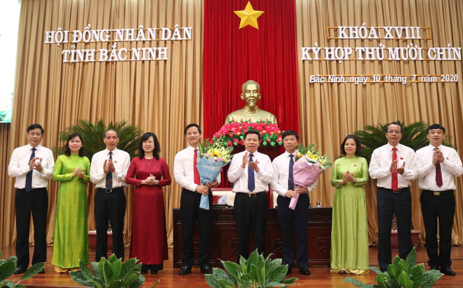 Thủ tướng phê chuẩn Phó Chủ tịch UBND tỉnh Bắc Ninh và Hà Nam ảnh 1
