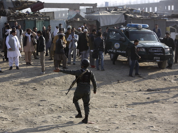 Taliban tấn công đồn cảnh sát ở Afghanistan, 13 người thiệt mạng ảnh 1