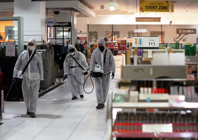 Châu Âu, châu Á tăng cường các biện pháp phòng chống dịch COVID-19 ảnh 1