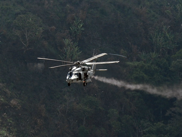 Tunisia hỏi mua 12 máy bay trực thăng của Mỹ để chống khủng bố ảnh 1