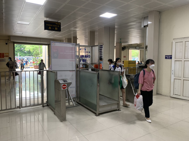 Nghỉ Quốc khánh 2/9: Bến xe vắng hành khách, đường sắt kín chỗ ảnh 4