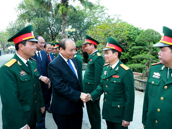 Thủ tướng kiểm tra công tác sẵn sàng chiến đấu tại Sư đoàn 312 ảnh 1