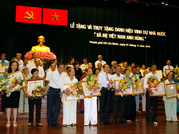 TP.HCM truy tặng danh hiệu Bà mẹ Việt Nam Anh hùng ảnh 1